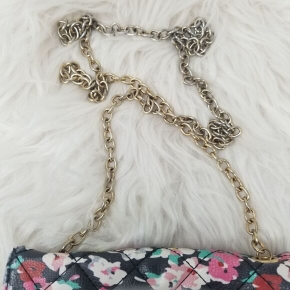 Floral crossbody bag with chain strap - Picture 12 of 13